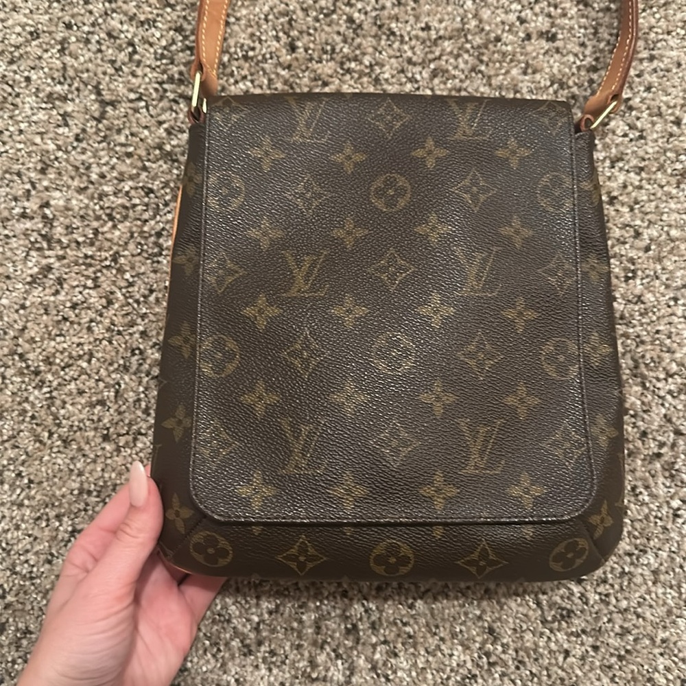 Louis Vuitton Musette Salsa PM - Picture 4 of 11